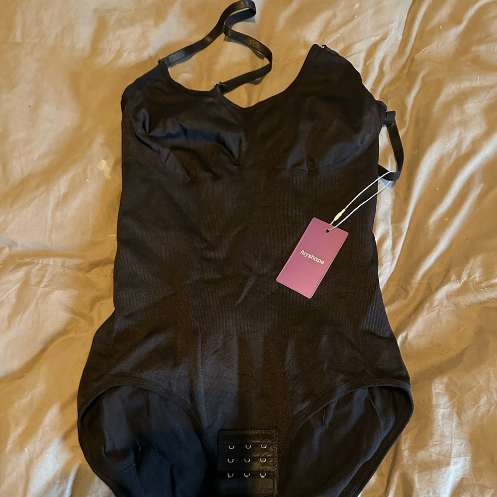 Hey shape body suit. Size large